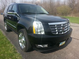2010 Cadillac Escalade Base Sport Utility 4 - Door 6.  2l Excellent In And Out photo