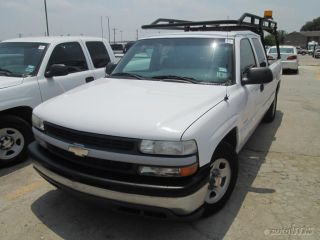 Chevrolet Silverado 1500 2002 - 8 Cylinder Gas - Automatic Trans - Power Stering photo