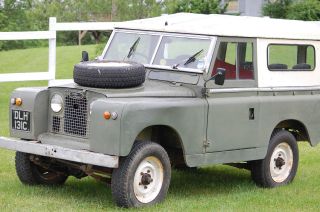 1965 Land Rover Defender,  Right Hand Drive.  2.  25ltr Engine.  For Spares Or Repair photo