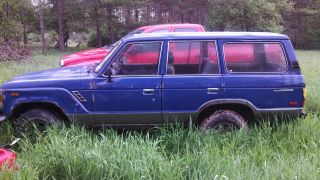 1987 Toyota Land Cruiser Base Sport Utility 4 - Door 4.  2l photo