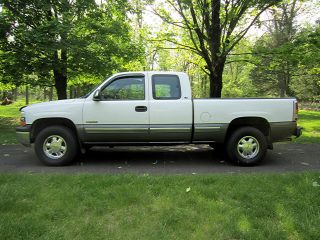 1999 Chevrolet Silverado 1500 Ls Club Cab With 4x4 Pickup Truck With photo