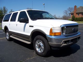2000 Ford Escursion Limited 4x4. . .  V10. . . .  3rd Row Seating. .  Late Mdl Wheels photo