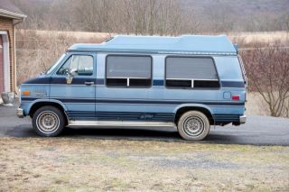 1989 Chevy Conversion Van With Ricon Wheelchair Lift photo