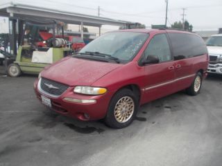 1998 Chrysler Town And Country, photo