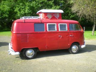 1967 Volkswagen Camper Bus. photo