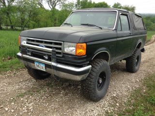 1989 Ford Bronco Xlt Lifted Black Rust 5.  8l 351 Automatic Needs Paint photo
