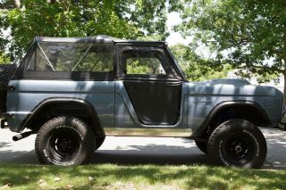 1973 Ford Bronco / Early Bronco With Upgrades photo