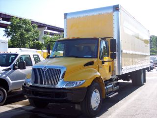 2007 International 4300 - 26ft Box Truck With Liftgate photo