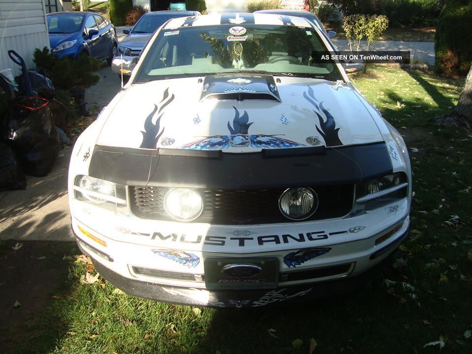 2007 Ford mustang base coupe #3