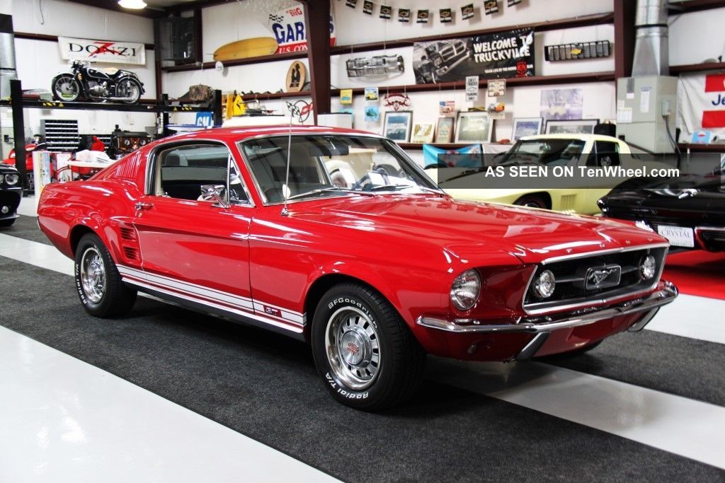 1967 Ford Mustang Base Fastback 2 - Door 6. 4l