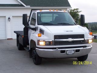 2005 Chevy 4500 Flat Bed photo