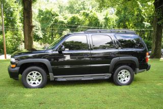 2002 Chevrolet Tahoe Z71 All Black And Very photo