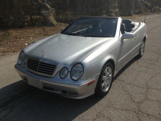 2002 Clk320 Cabriolet Incredbly Tires And To Your Door photo