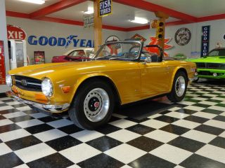 1971 Triumph Tr - 6 photo