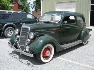 1935 Ford 2 - Dr Slantback photo