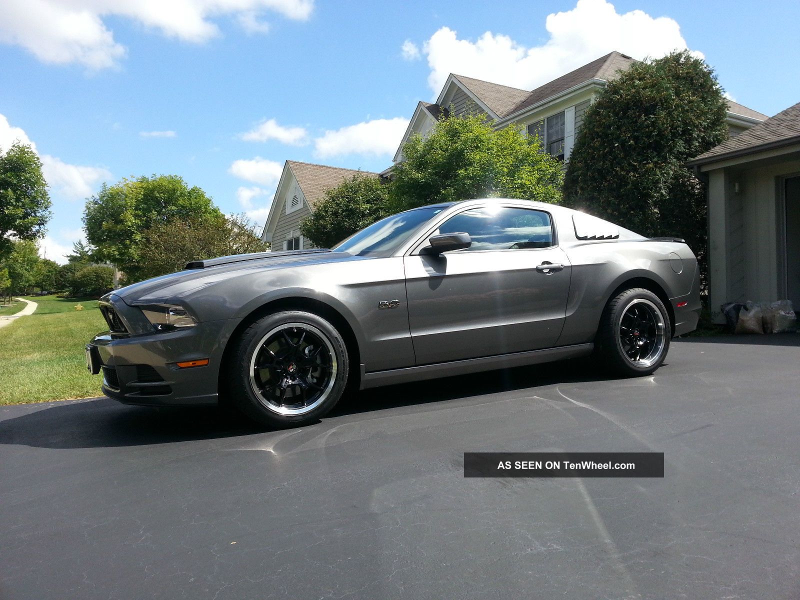 2013 Ford Mustang Gt Coupe Premium 5.  0l Mustang photo