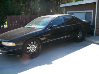 1995 Chevrolet Caprice Classic Sedan 4 - Door 5.  7l photo