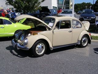 Classic 1970 Volkswagen Beetle Originally From California Now In York. photo