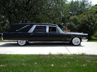 1968 Cadillac Superior Hearse photo