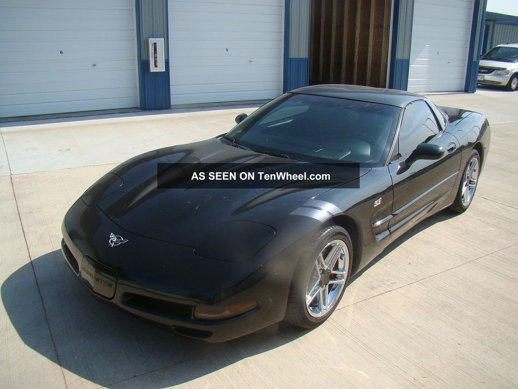 2003 Chevrolet Corvette 50th Anniversary Edition Hatchback 2 - Door 5.  7l Corvette photo