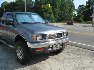1997 Toyota Tacoma Dlx Extended Cab Pickup 2 - Door 2.  4l photo