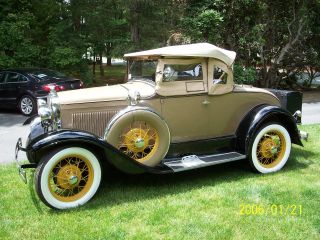 1930 Model A Deluxe Ford Convertible photo