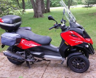 2010 Piaggio Mp3 500cc Scooter / Motorcycle photo