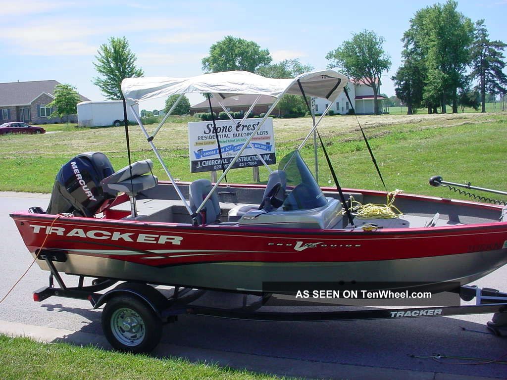 2012 Bass Tracker Pro Side Console Bass Fishing Boats photo