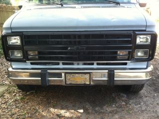 1991 Chevy Van G20,  305v8,  Auto,  Runing Boards,  Runs Good,  Ready For Your Paint photo