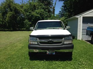 2004 Chevrolet Silverado 2500 Pick Up Truck Extended Bed Crew Cab photo